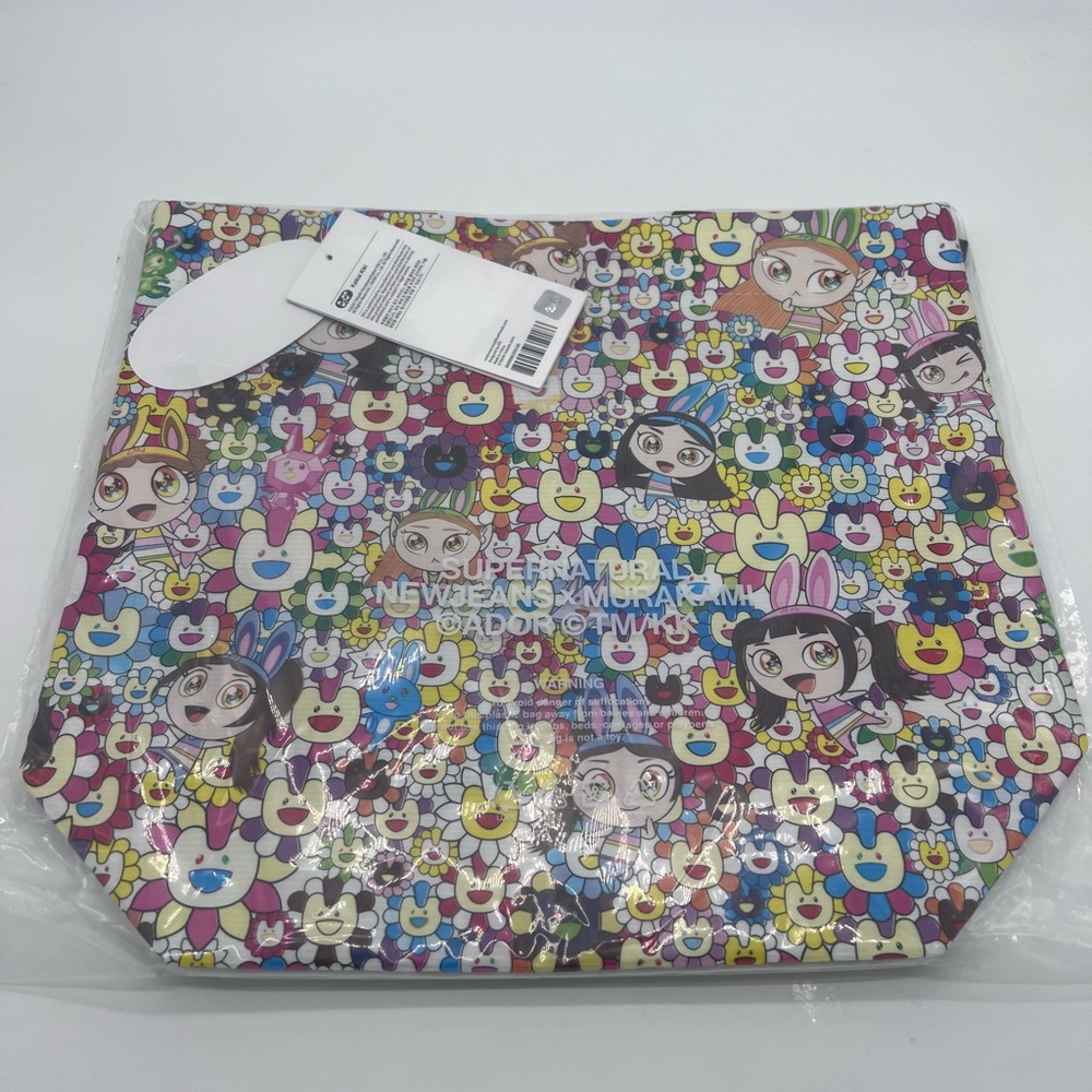 ❌❌SOLD ❌❌NWT NEWJEANS X MURAKAMI REUSABLE BAG (medium Sized)